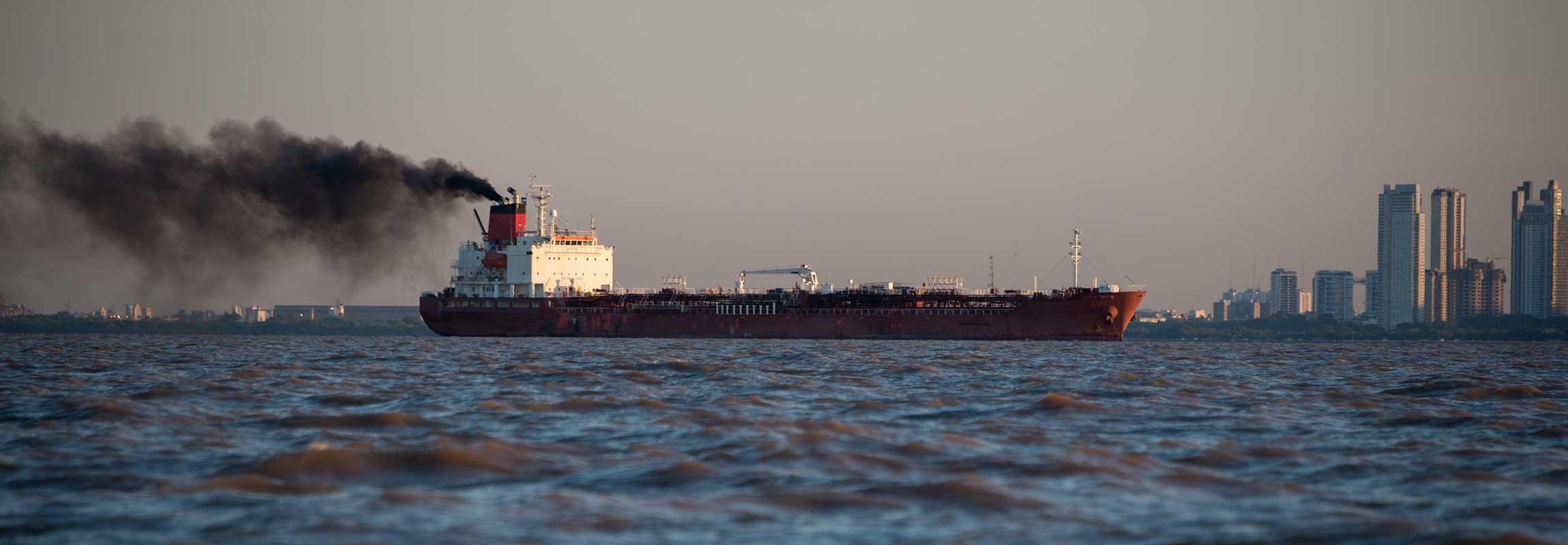 Marine-cargo-ship-pollution-2300x800