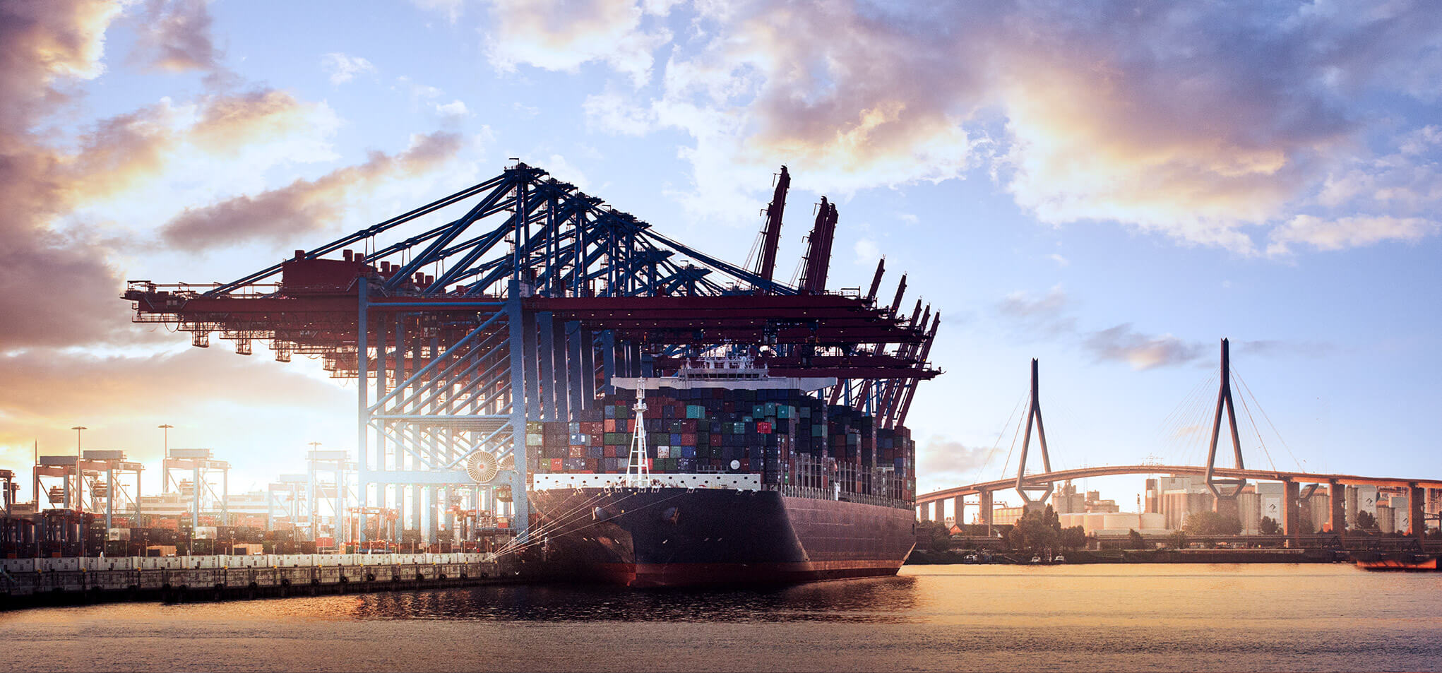 Supercapacitor energy storage for port cranes