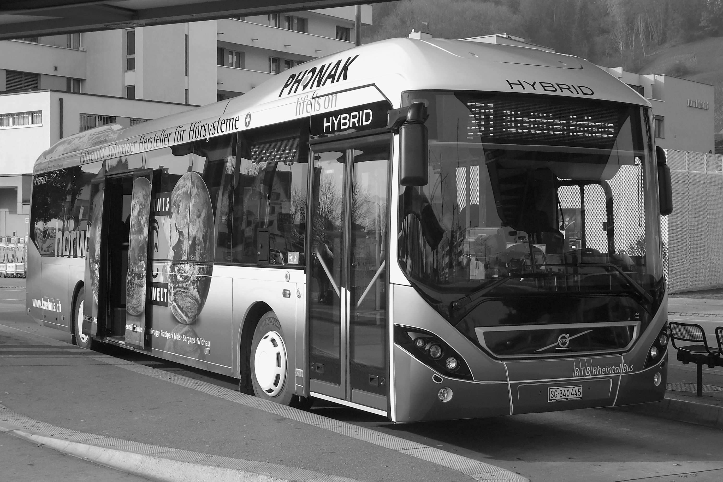 hybrid bus benefits